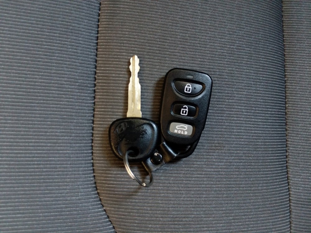 2018 Hyundai Elantra - Keys