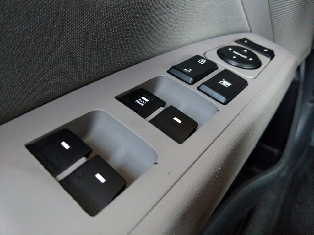 2018 Hyundai Elantra - Driver Power Windows/Lock Control