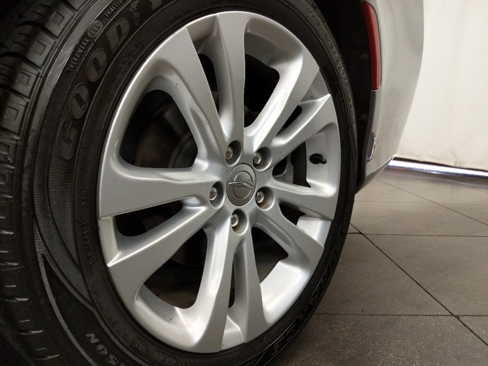 2016 Chrysler 200 - Wheel