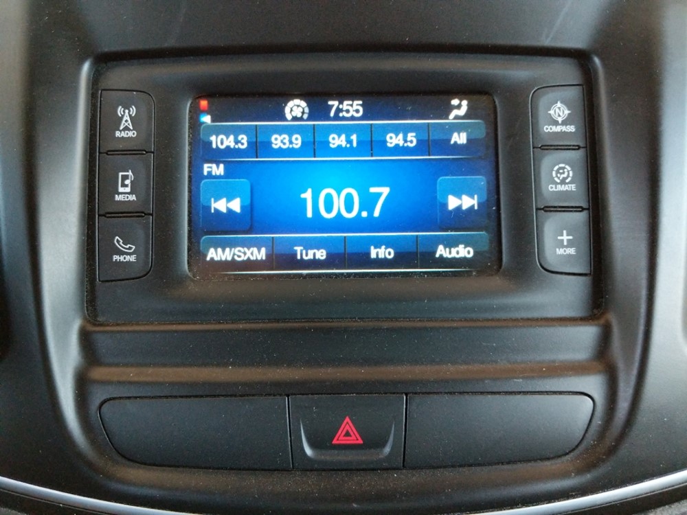 2016 Chrysler 200 - Stereo Package