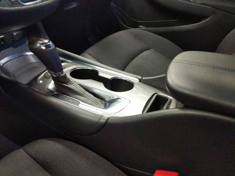2017 Chevrolet Malibu - Center Console/Cup Holders