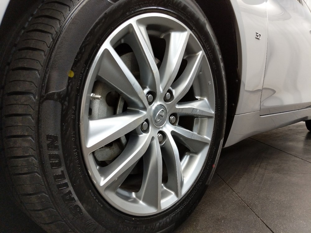 2015 INFINITI Q50 - Wheel
