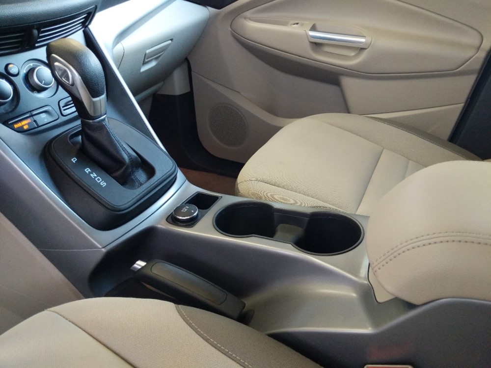 2015 Ford Escape - Center Console/Cup Holders