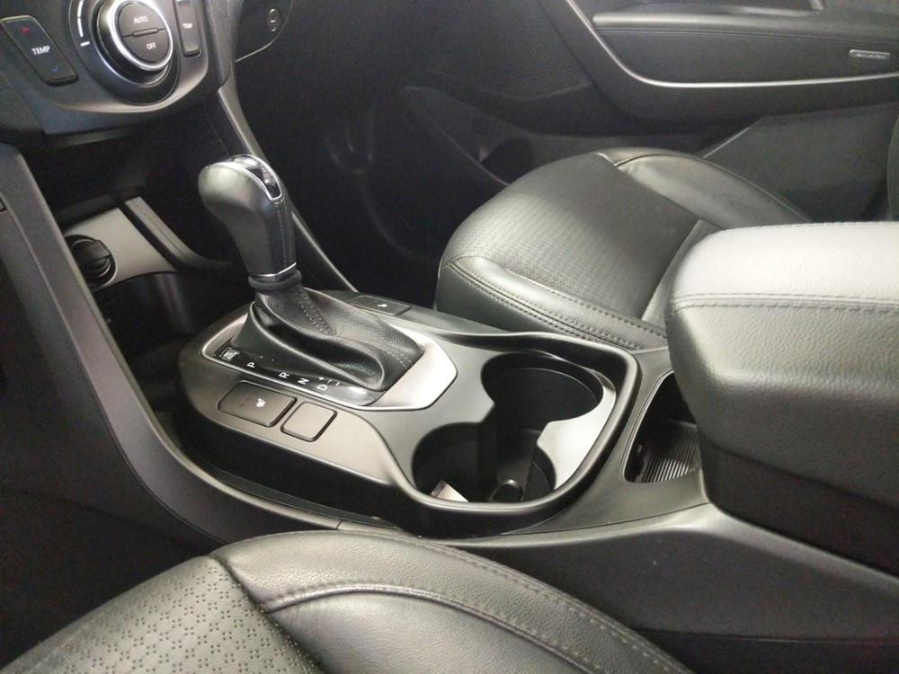 2013 Hyundai Santa Fe - Center Console/Cup Holders