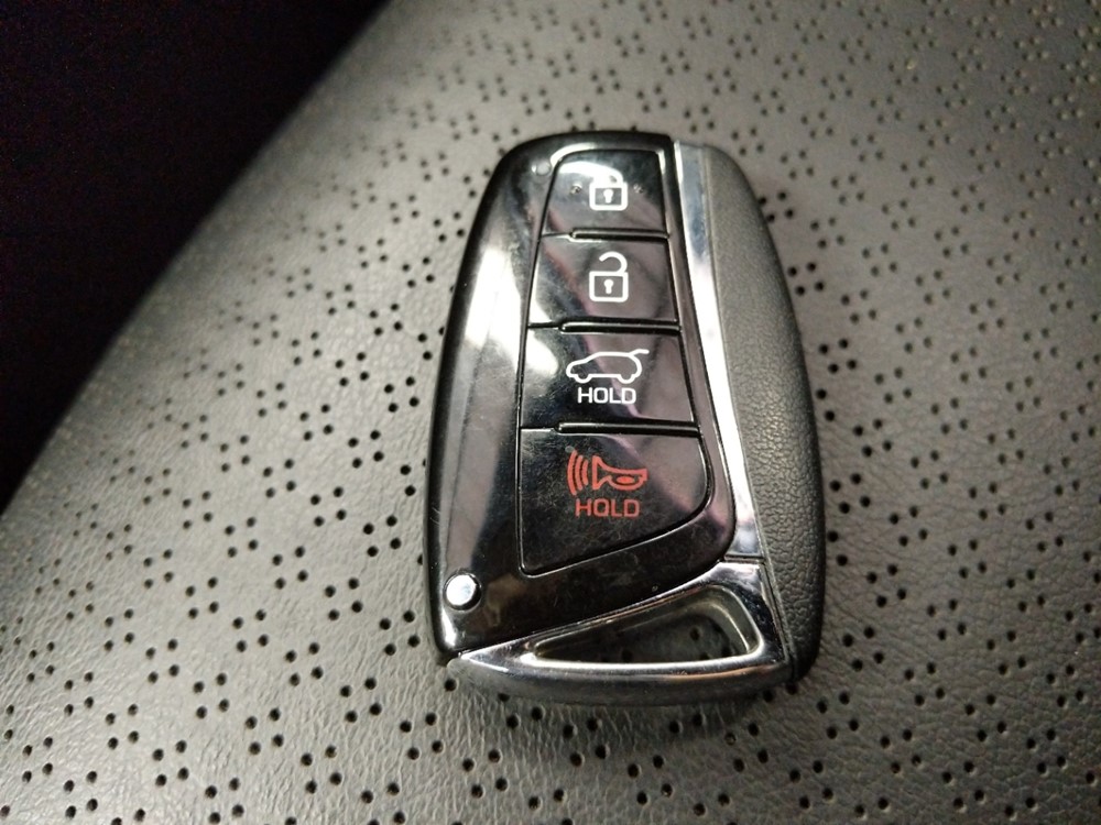 2013 Hyundai Santa Fe - Keys