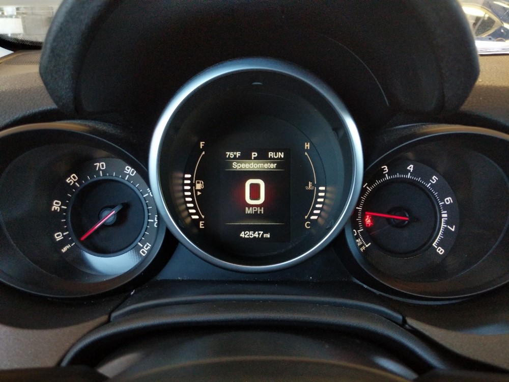 2016 FIAT 500X - Odometer Close Up