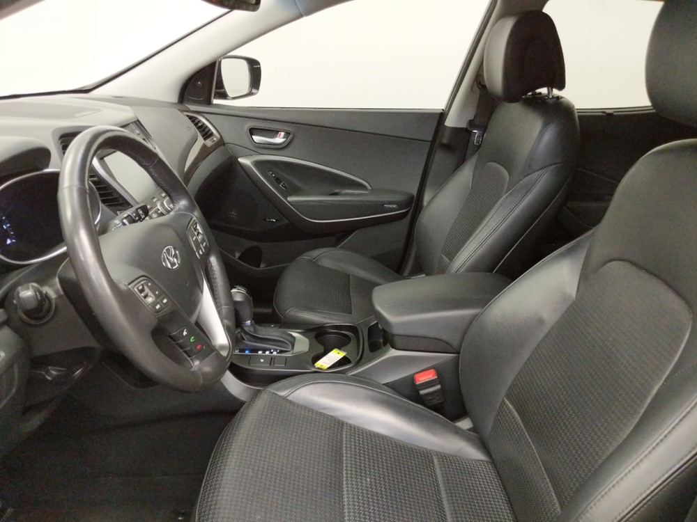 2013 Hyundai Santa Fe - Driver Front Seat