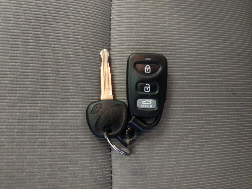 2018 Hyundai Elantra - Keys