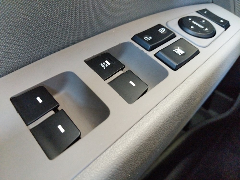 2018 Hyundai Elantra - Driver Power Windows/Lock Control