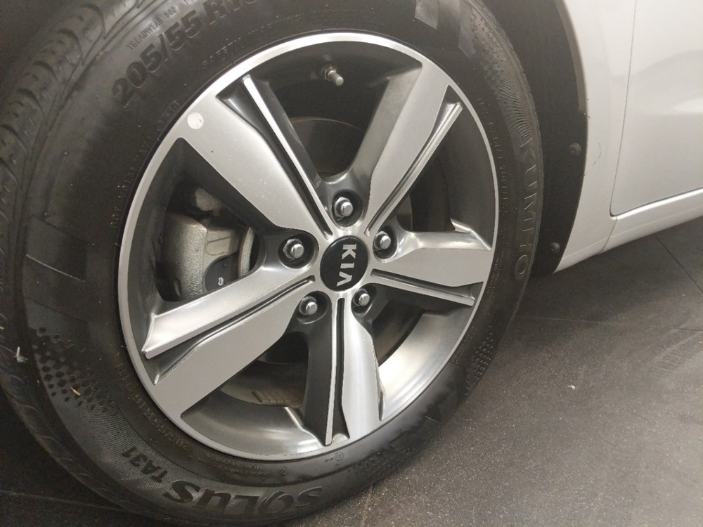 2018 Kia Forte - Wheel