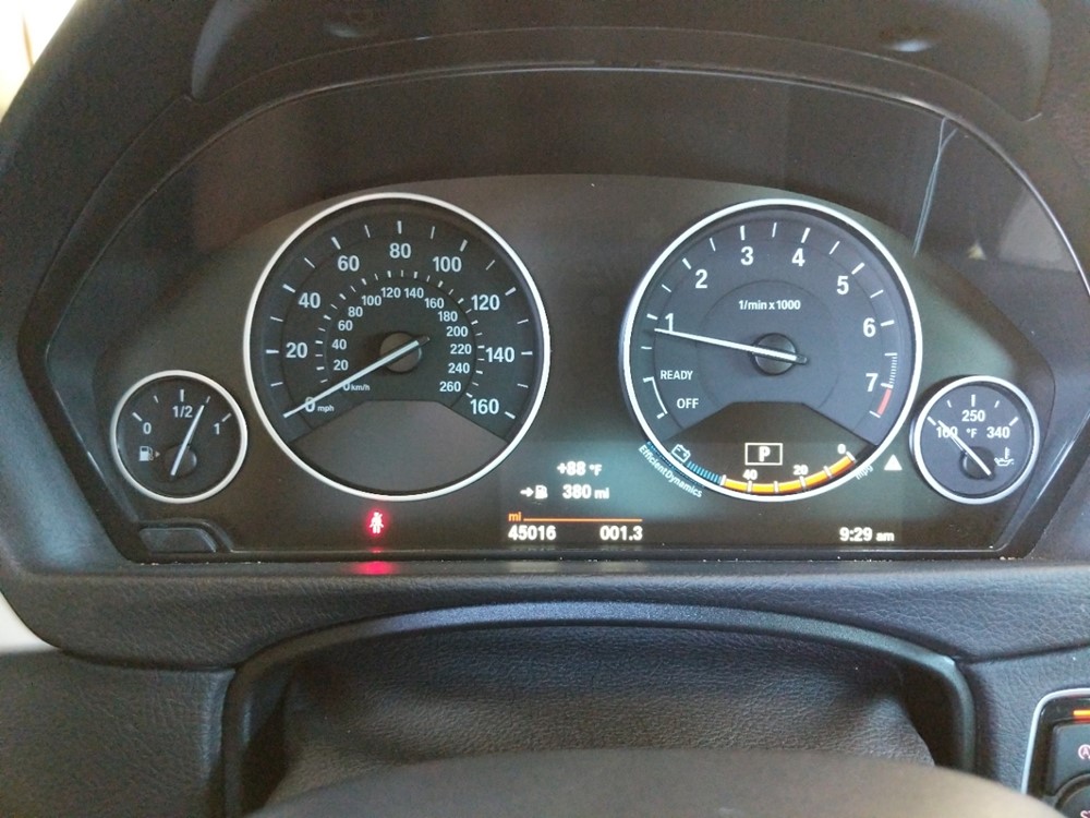 2016 BMW 320i - Odometer Close Up