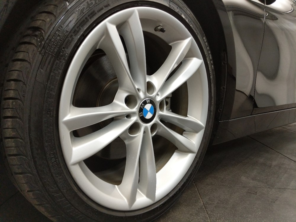 2016 BMW 320i - Wheel