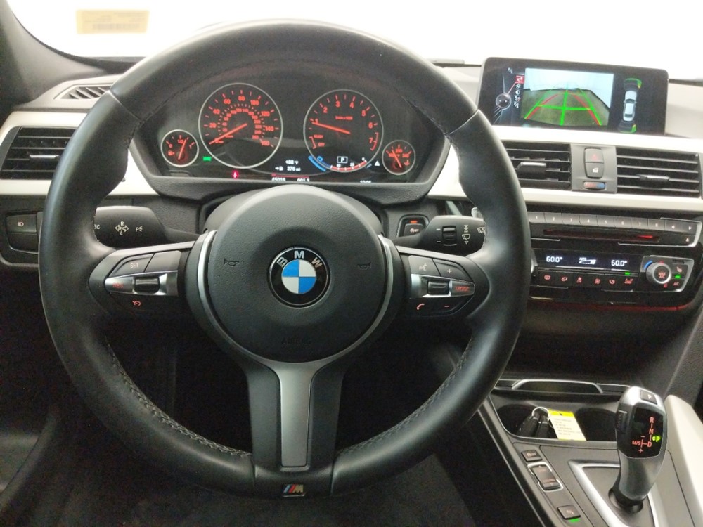 2016 BMW 320i - Driver Dash