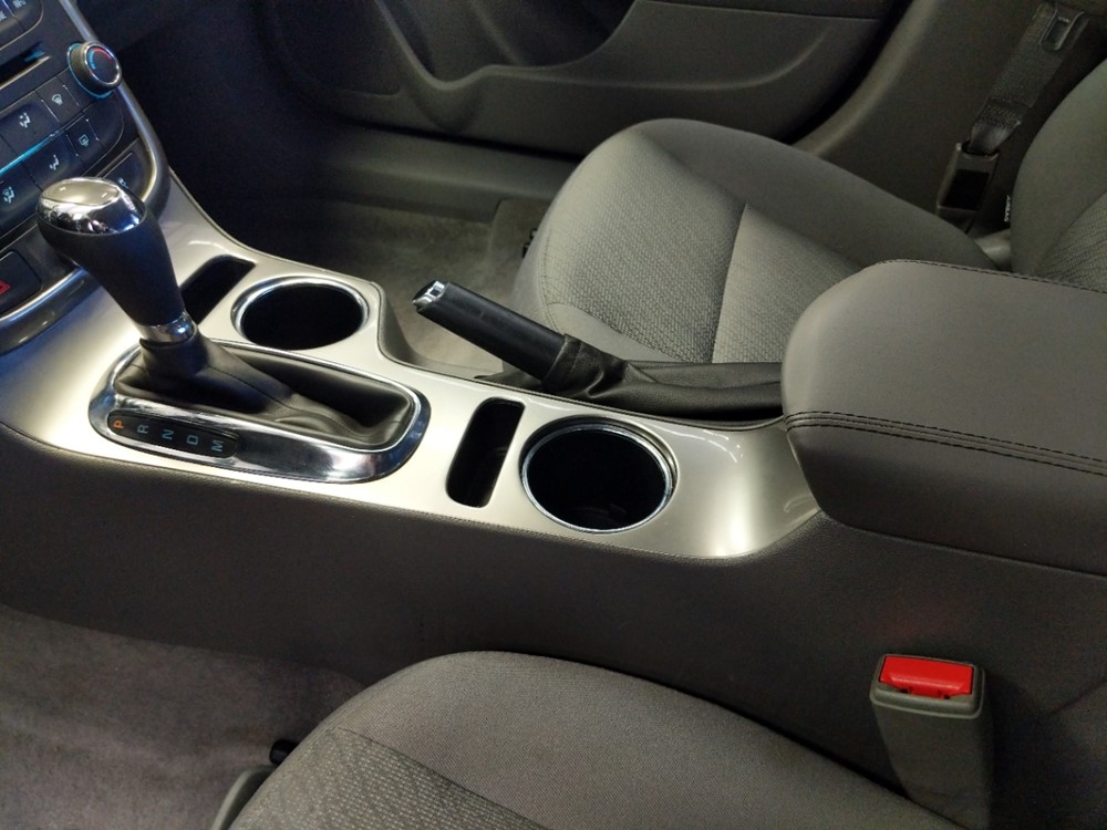 2016 Chevrolet Malibu - Center Console/Cup Holders