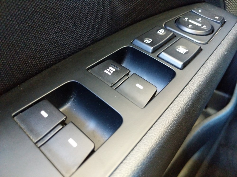2018 Hyundai Elantra - Driver Power Windows/Lock Control