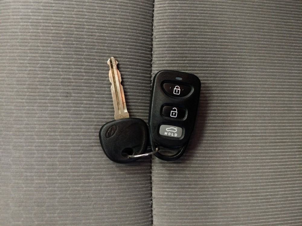 2018 Hyundai Elantra - Keys