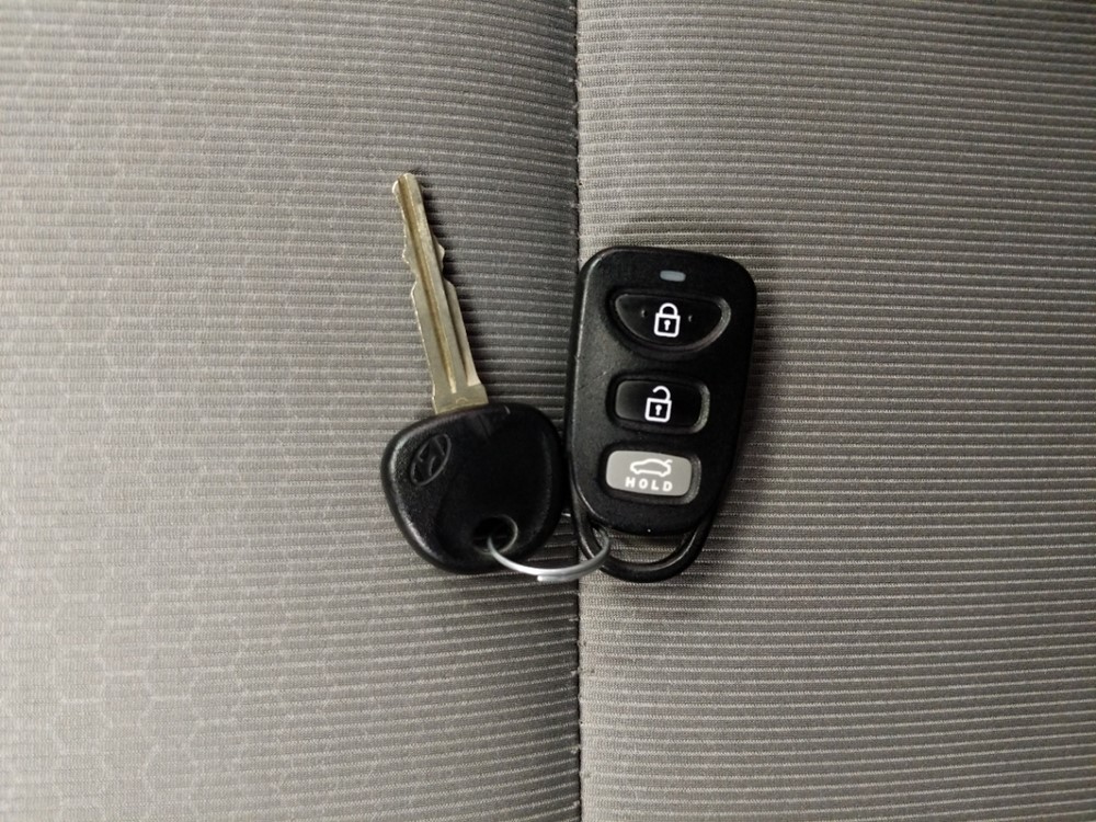 2018 Hyundai Elantra - Keys