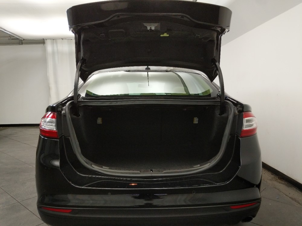 2016 Ford Fusion - Trunk