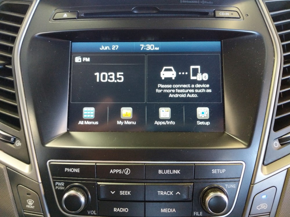2017 Hyundai Santa Fe - Stereo Package