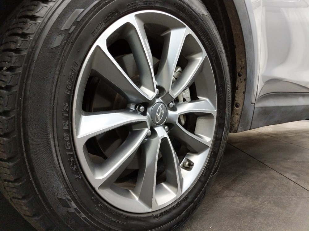2017 Hyundai Santa Fe - Wheel