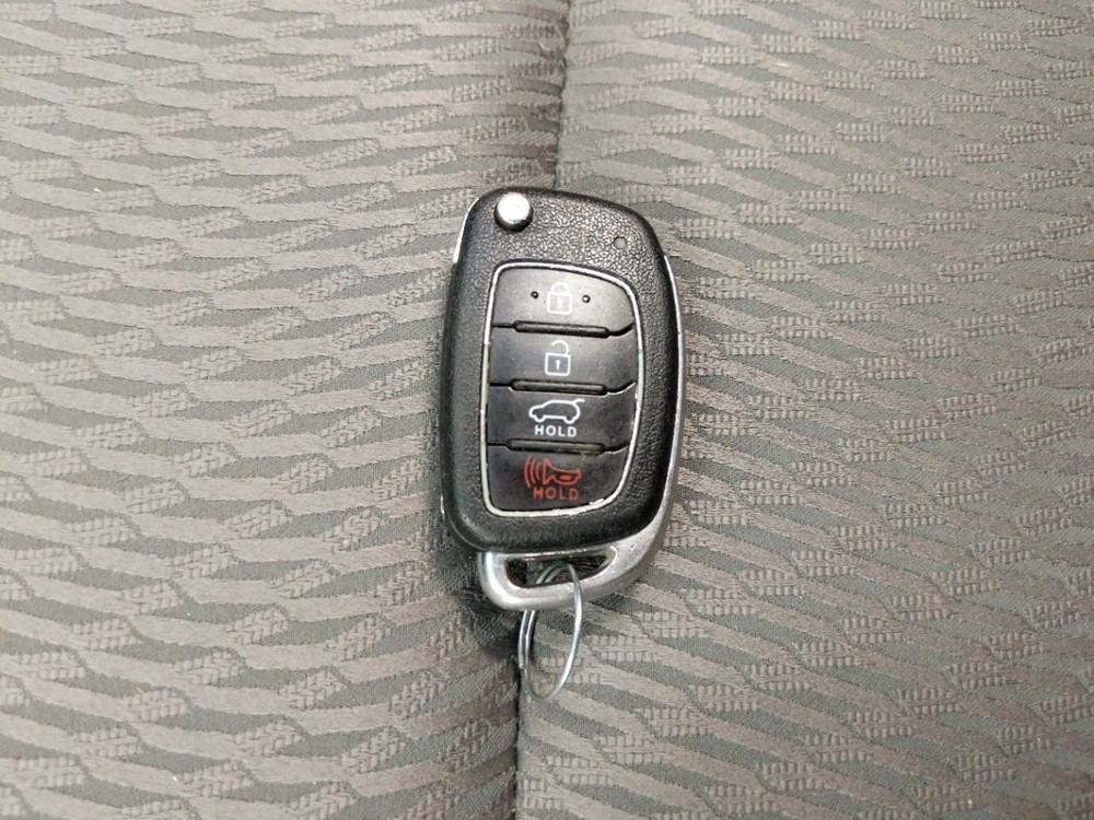 2017 Hyundai Santa Fe - Keys
