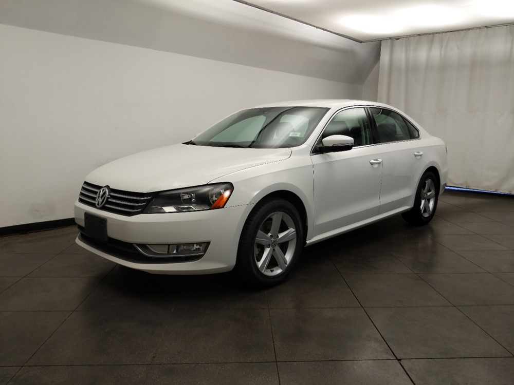Used 2015 Volkswagen Passat Driver Front Bumper