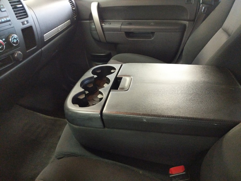 2013 Chevrolet Silverado 1500 - Center Console/Cup Holders