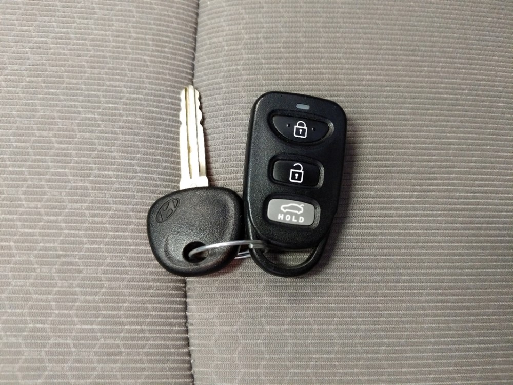 2018 Hyundai Elantra - Keys