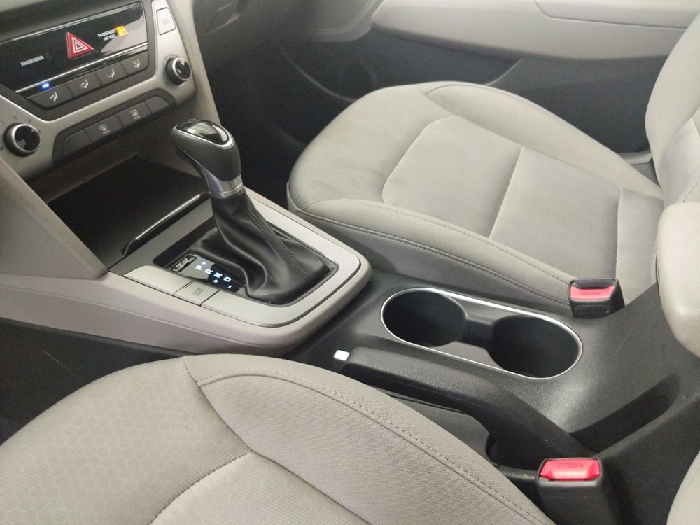 2018 Hyundai Elantra - Center Console/Cup Holders