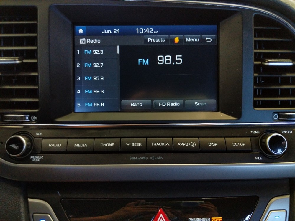2018 Hyundai Elantra - Stereo Package