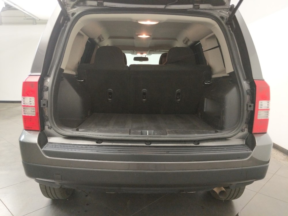 2016 Jeep Patriot - Trunk