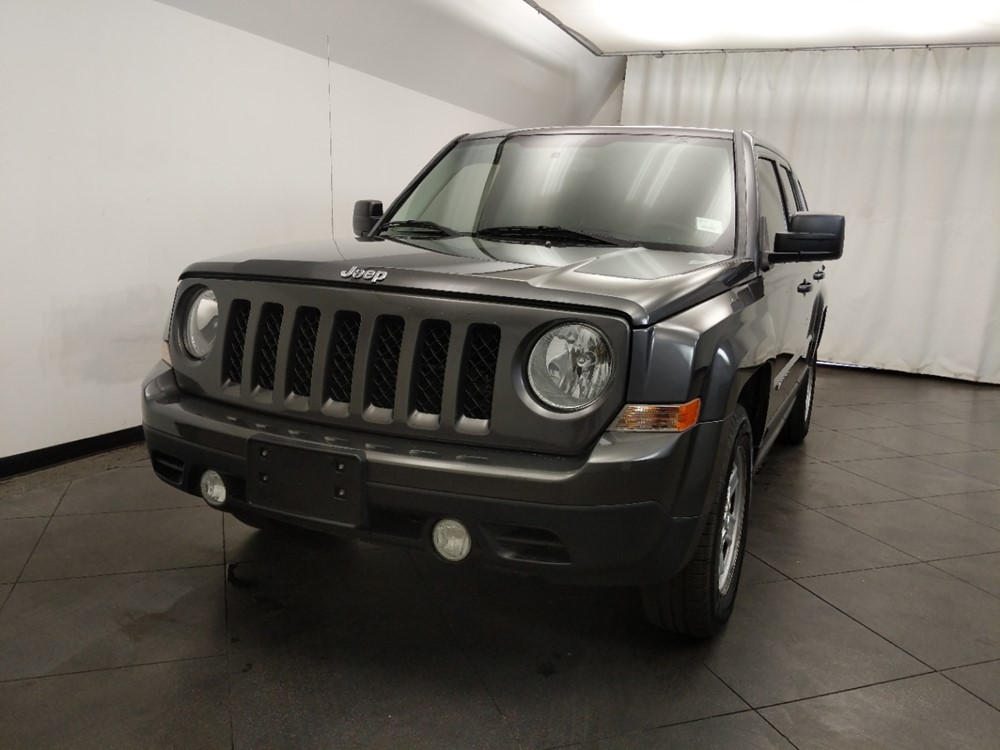 2016 Jeep Patriot - Driver Front Hood