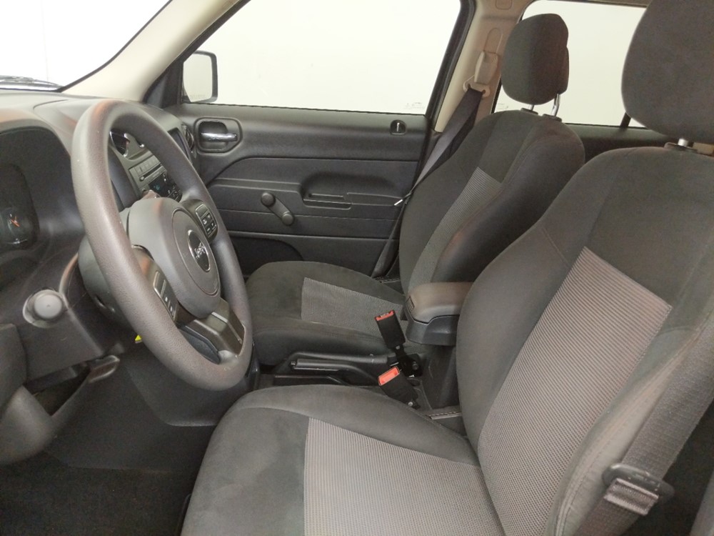 2015 Jeep Patriot - Driver Front Seat