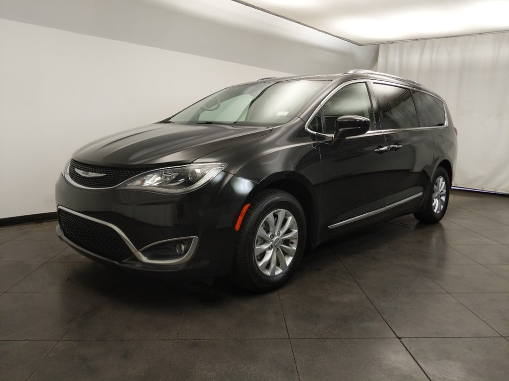 Used 2018 Chrysler Pacifica Driver Front Bumper