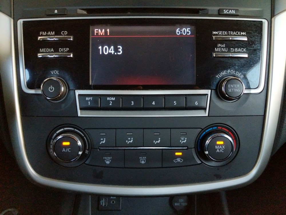 2017 Nissan Altima - Stereo Package