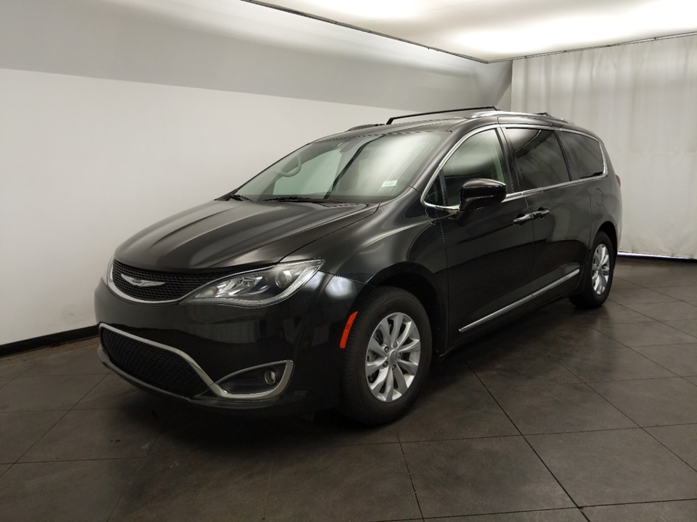 Used 2018 Chrysler Pacifica Driver Front Bumper