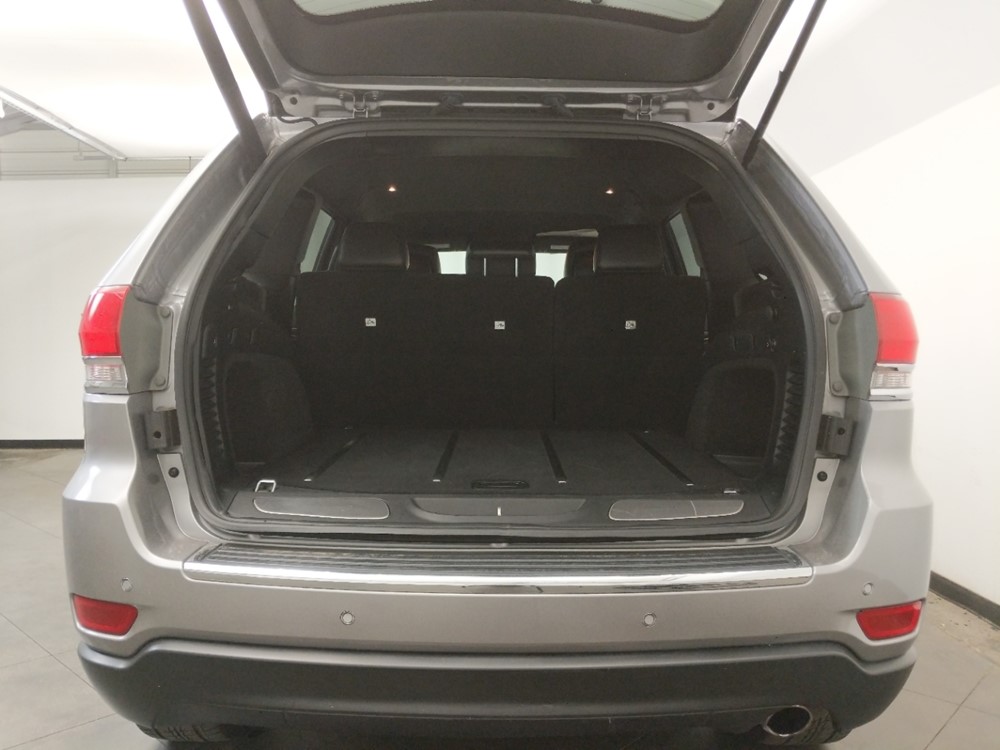 2016 Jeep Grand Cherokee - Trunk