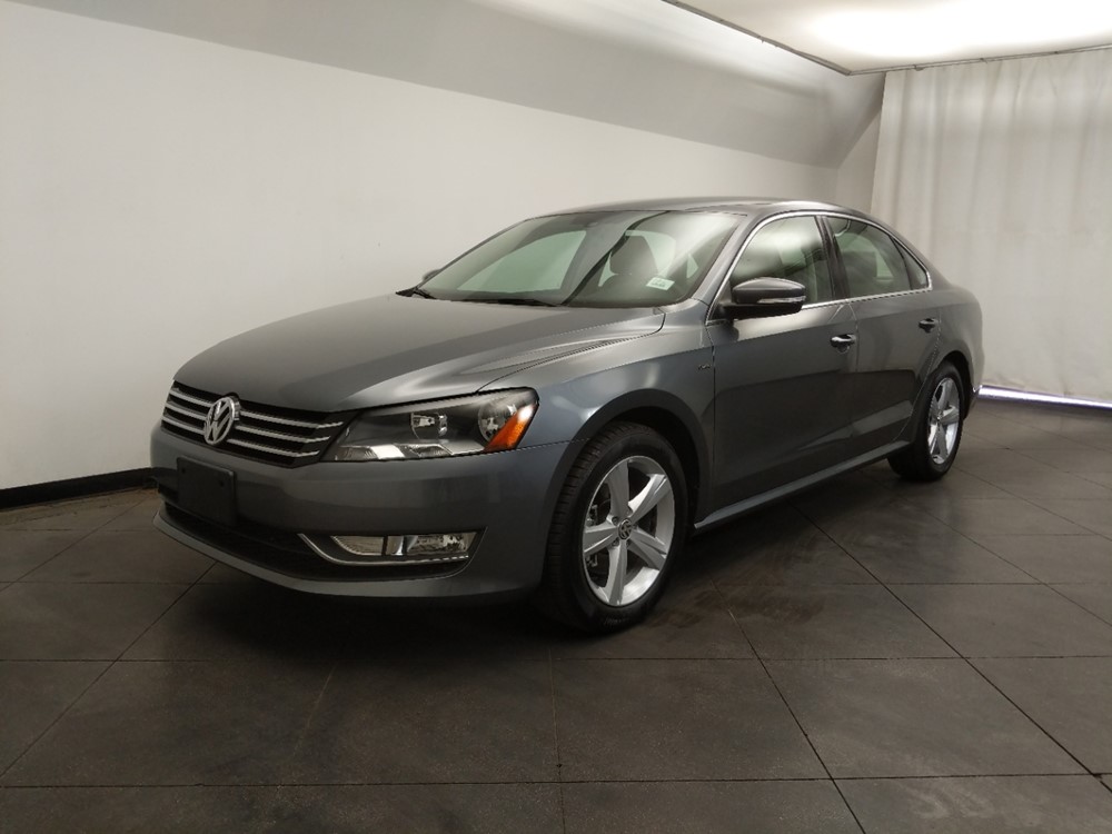 2015 Volkswagen Passat - Driver Front Bumper