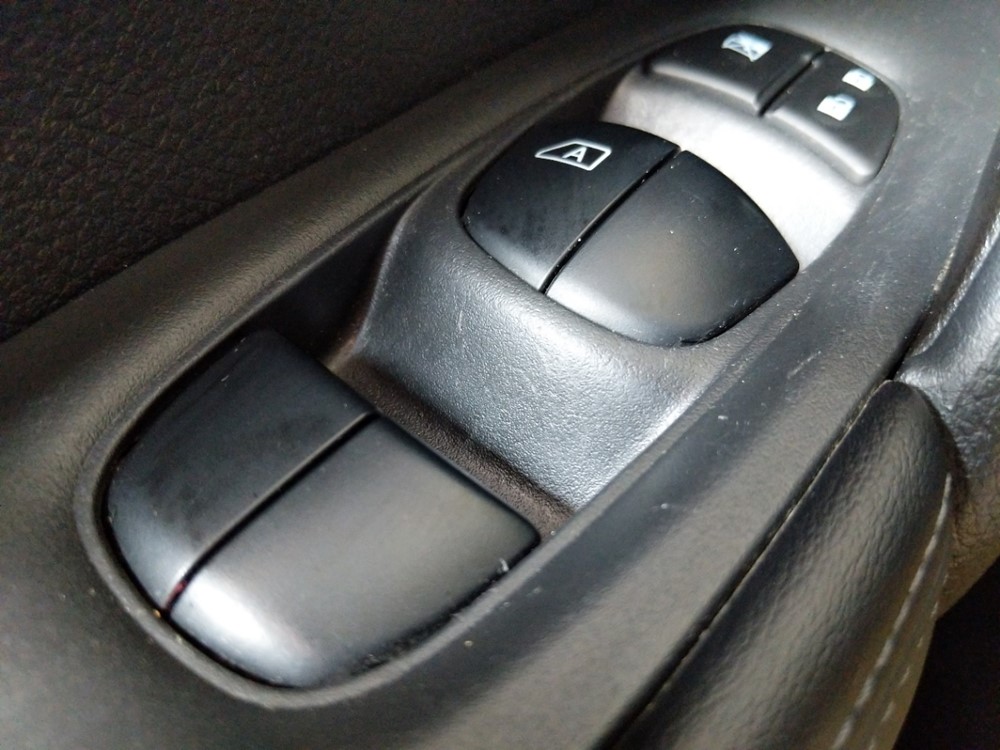 2017 Nissan Rogue - Driver Power Windows/Lock Control
