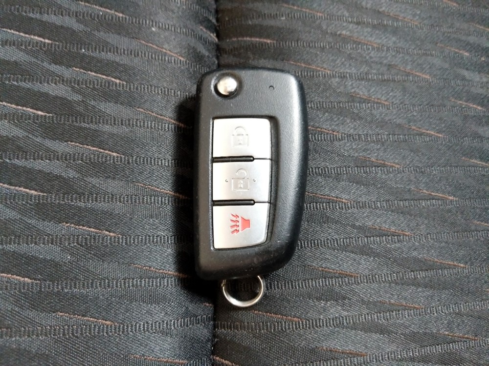 2017 Nissan Rogue - Keys