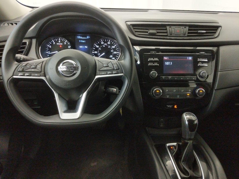 2017 Nissan Rogue - Driver Dash