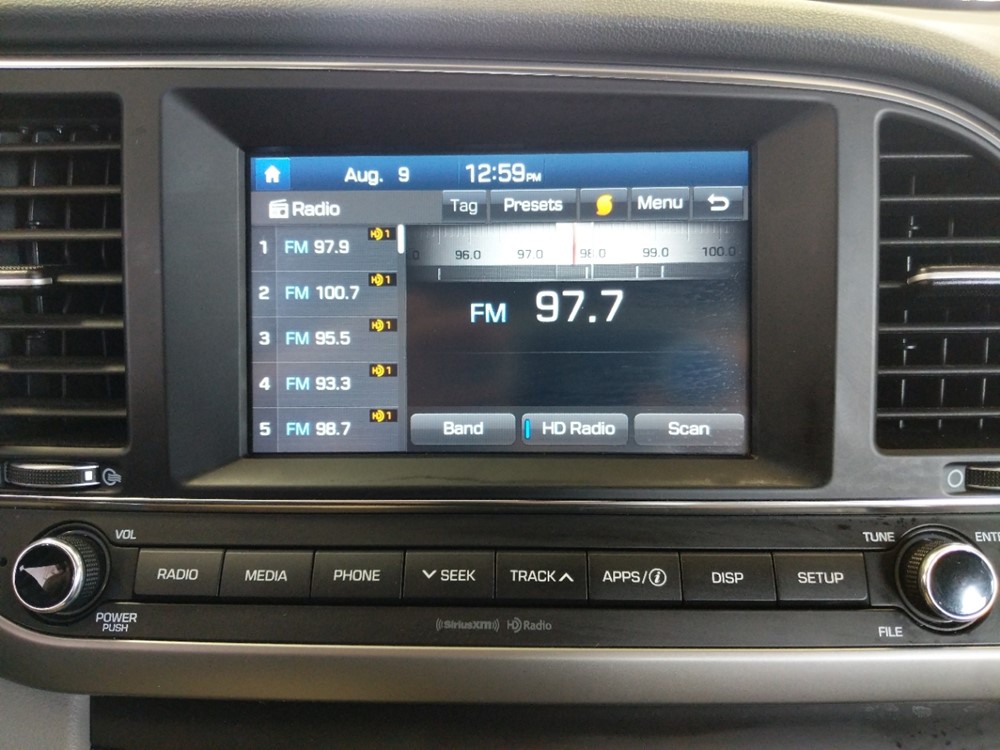 2018 Hyundai Elantra - Stereo Package