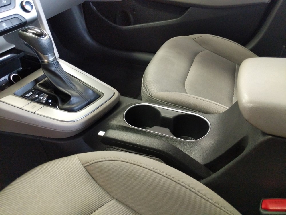 2018 Hyundai Elantra - Center Console/Cup Holders