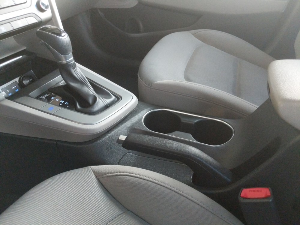 2018 Hyundai Elantra - Center Console/Cup Holders