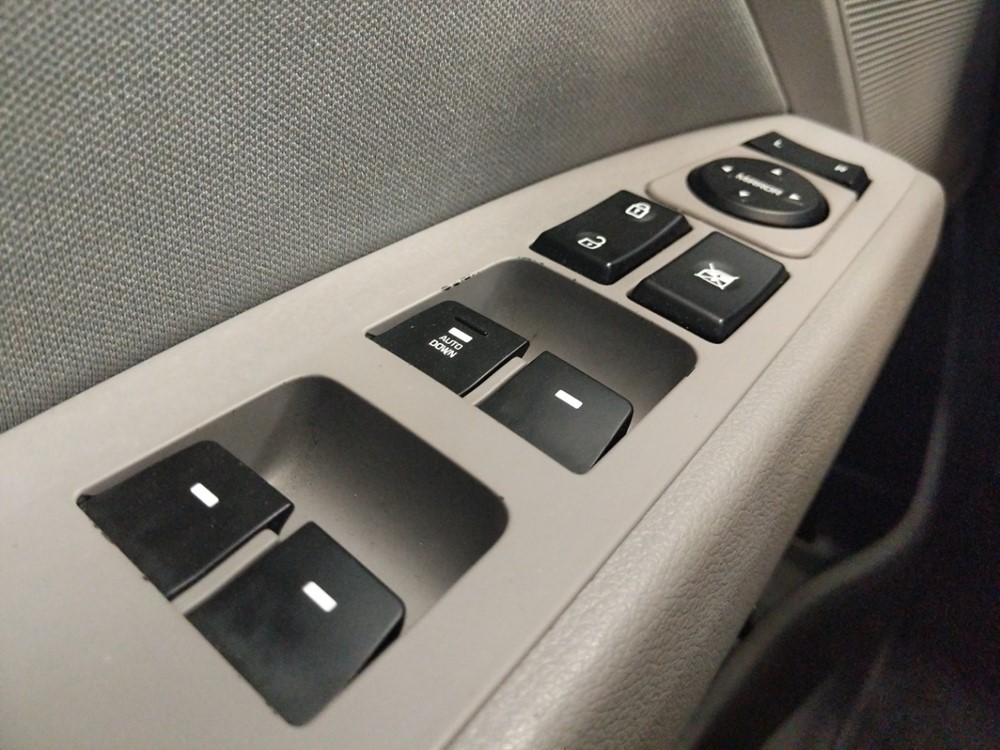 2018 Hyundai Elantra - Driver Power Windows/Lock Control