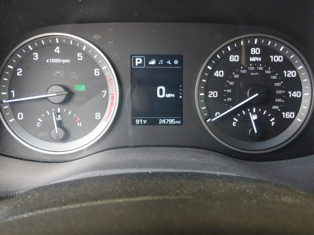2016 Hyundai Tucson - Odometer Close Up