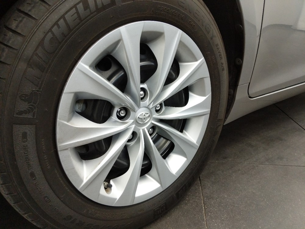 2016 Toyota Camry - Wheel