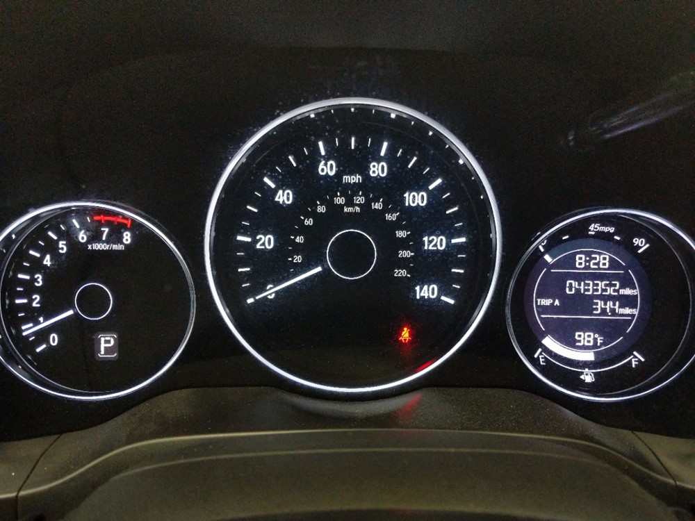 2016 Honda HR-V - Odometer Close Up