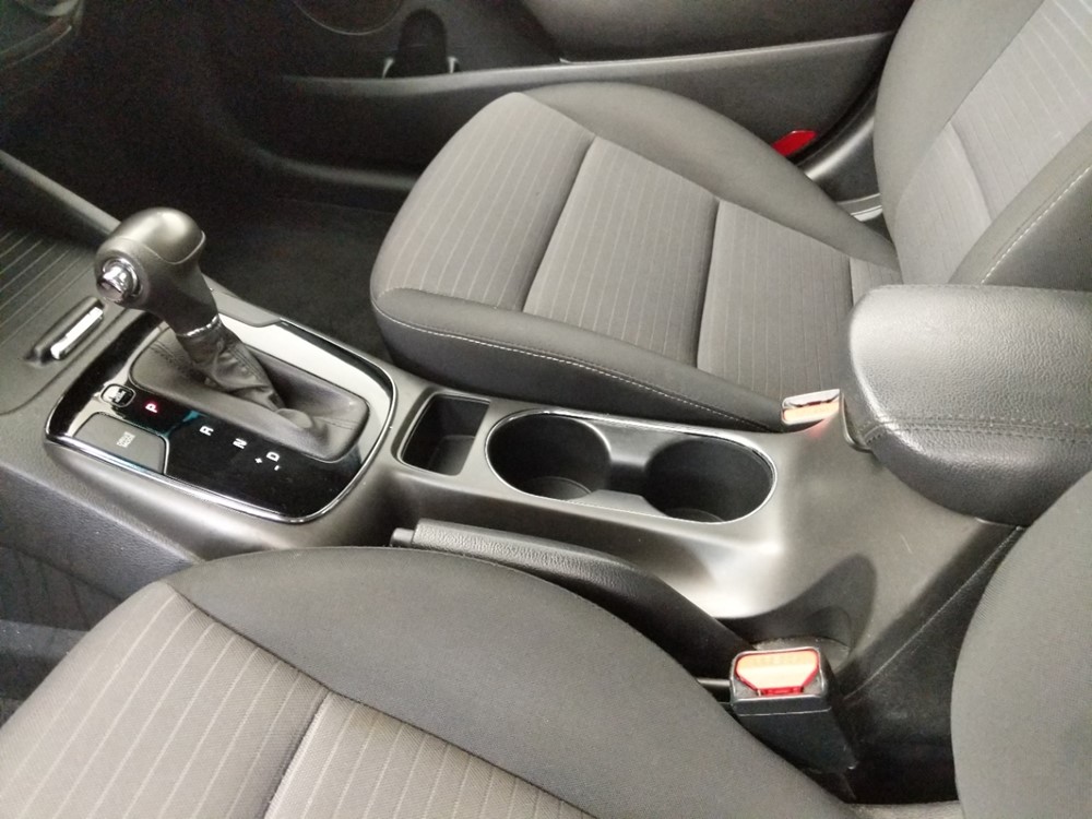 2018 Kia Forte - Center Console/Cup Holders