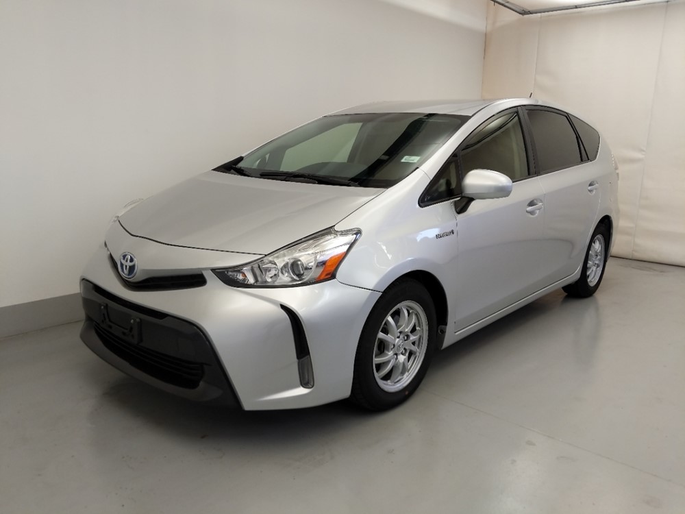 Used 2015 Toyota Prius Driver Front Bumper